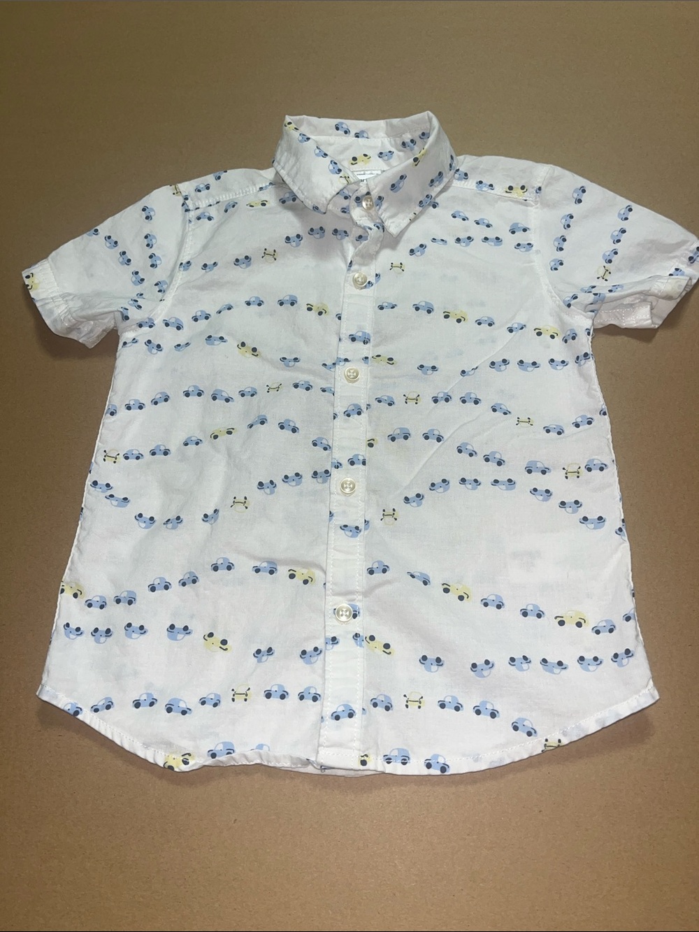 Boys White Short-Sleeve Button-Up Shirt with Blue Car Print
